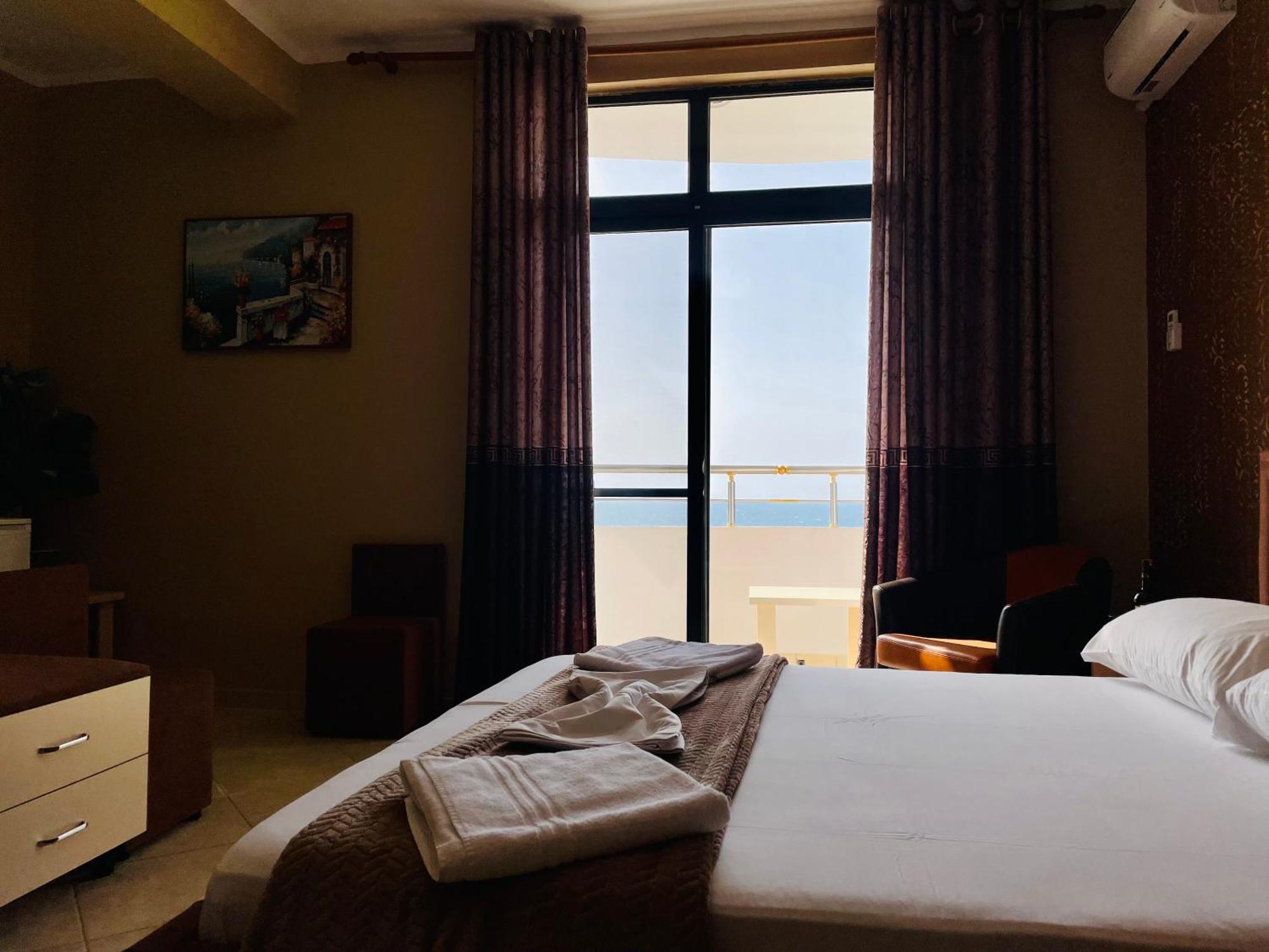 Vila3 Hotel Vlore Ngoại thất bức ảnh