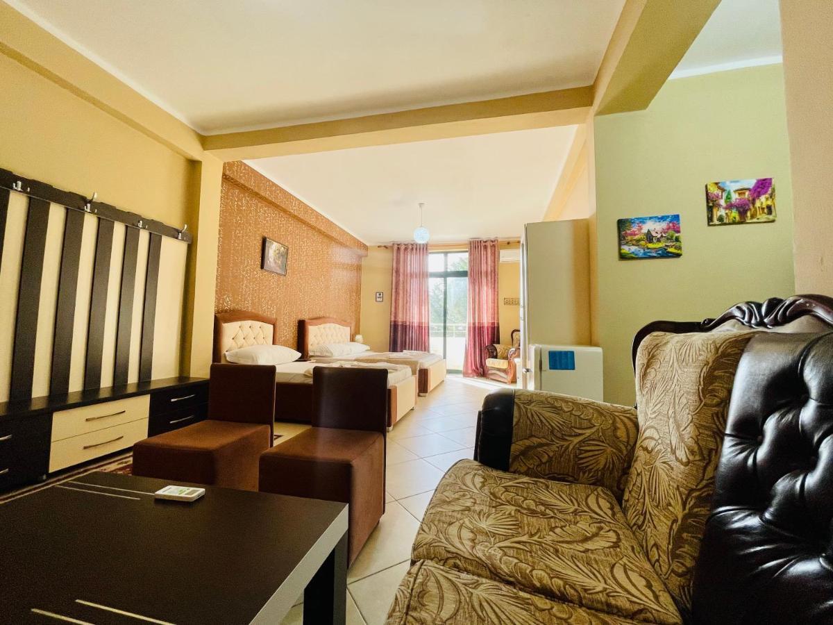 Vila3 Hotel Vlore Ngoại thất bức ảnh