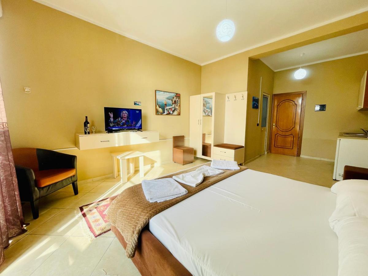 Vila3 Hotel Vlore Ngoại thất bức ảnh