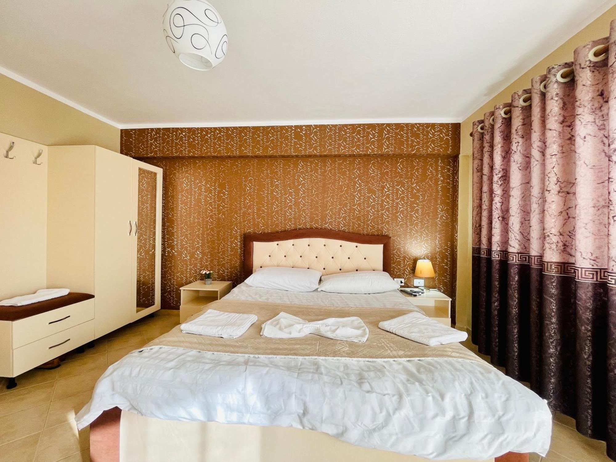 Vila3 Hotel Vlore Phòng bức ảnh